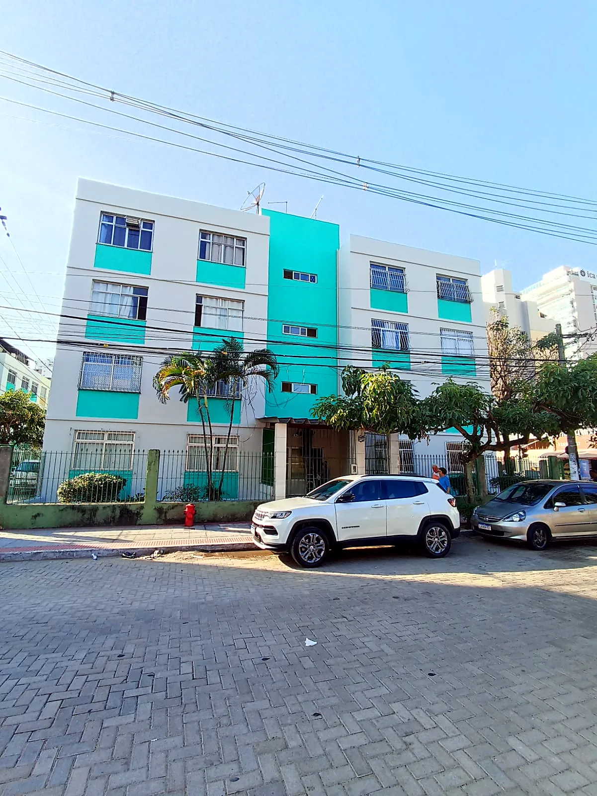 Condomínio Costa do Sol 2 após a reforma de fachada em Itapuã, Vila Velha